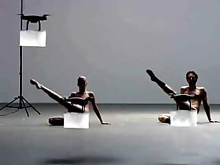 Naked on Stage-002 Nol010